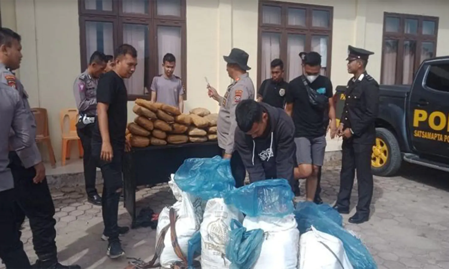 Temukan Ganja Tak Bertuan 80 Bal, Polres Padang Lawas Buru Pemiliknya