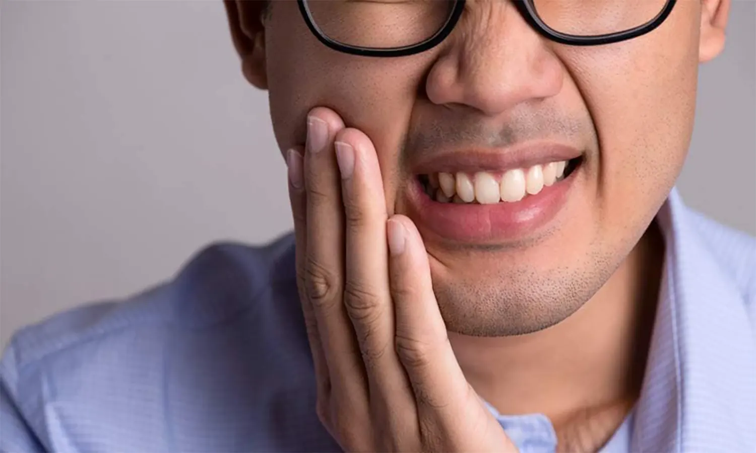 Punya Keluhan Gigi Berlubang? Begini Cara Mengatasinya Secara Medis