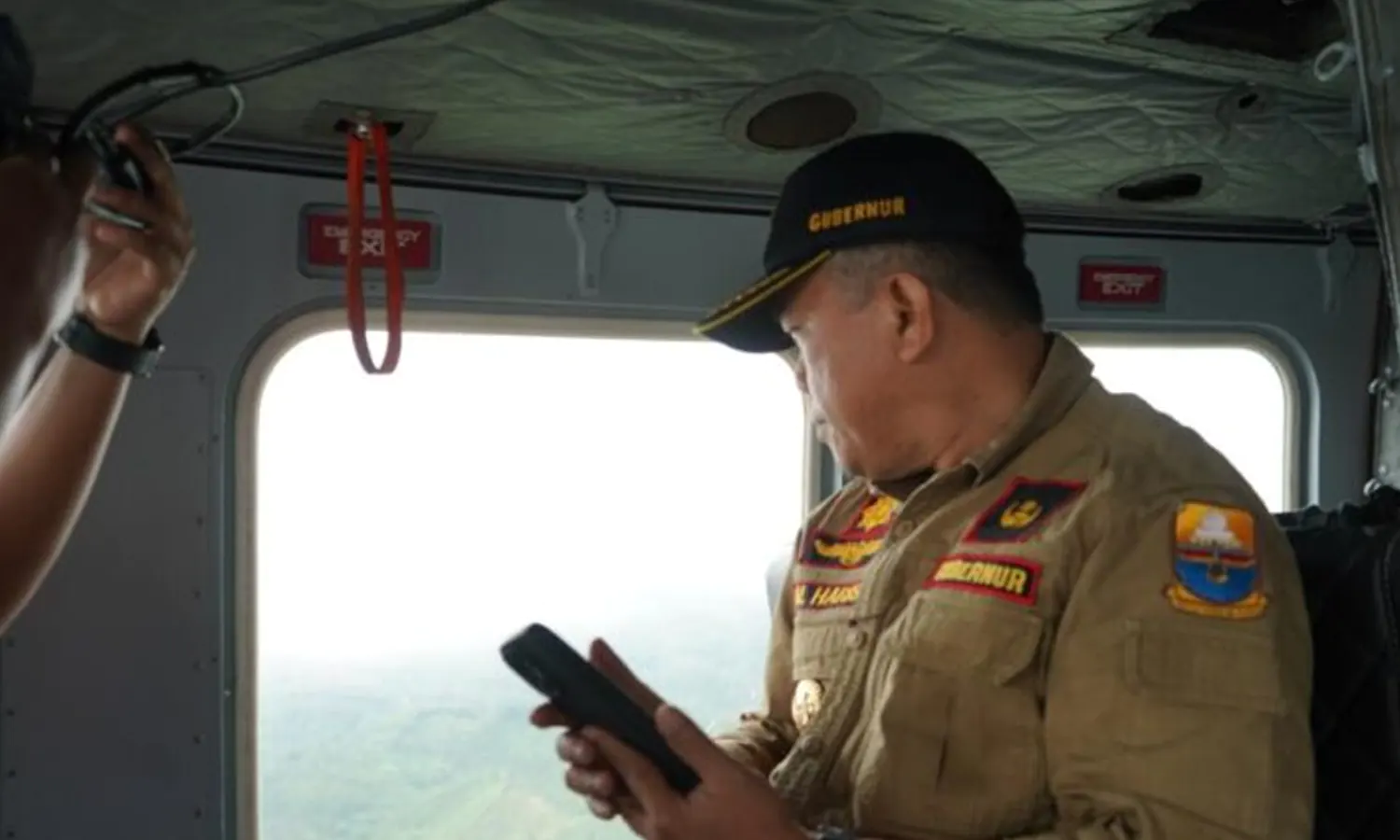 Helikopter Gubernur Jambi Mendarat Darurat Akibat Cuaca Ekstrim