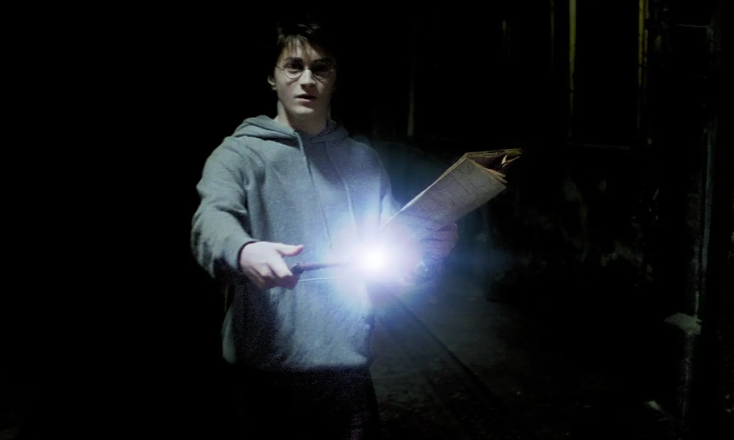 Cara Menyalakan Flash HP dengan Mantra Harry Potter
