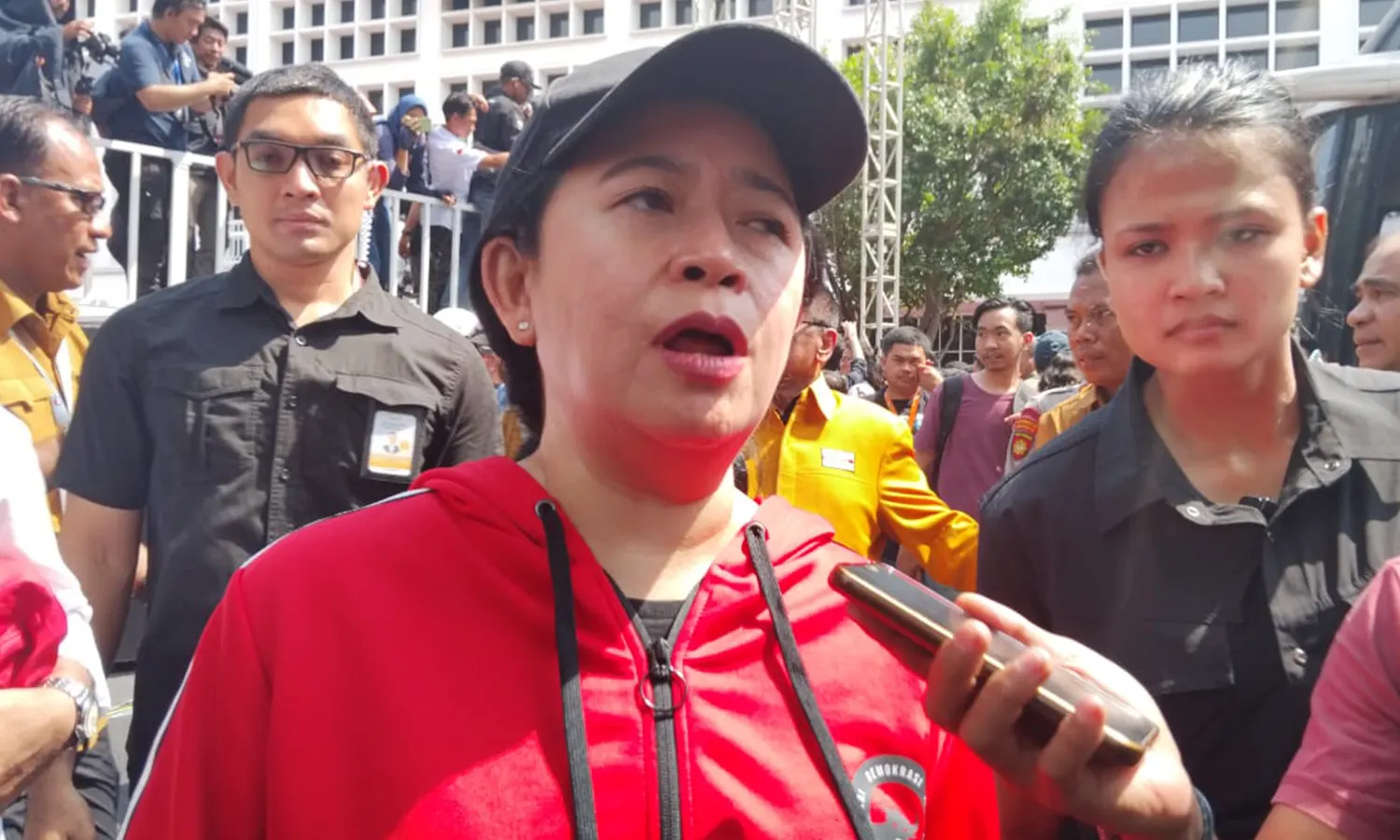 PDIP Bantah Manuver Jokowi Imbas Tak Bisa 3 Periode, Pengamat: Ada Dugaan Narasi Main Dua Kaki