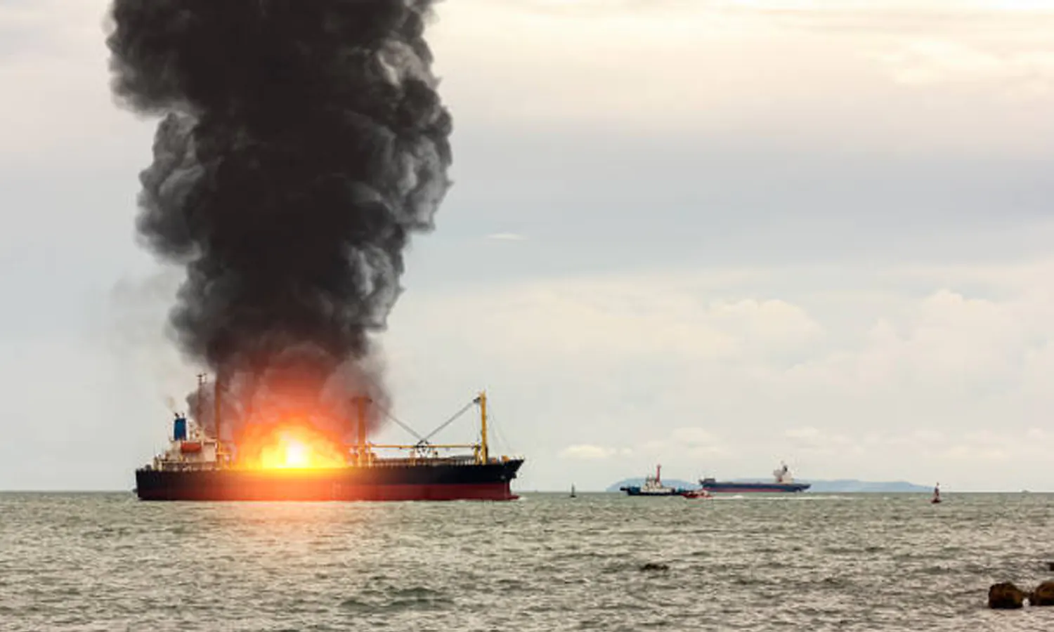 Kapal Feri Terbakar di Laut Merak, Basarnas: Api Diduga dari Bus Terbakar!