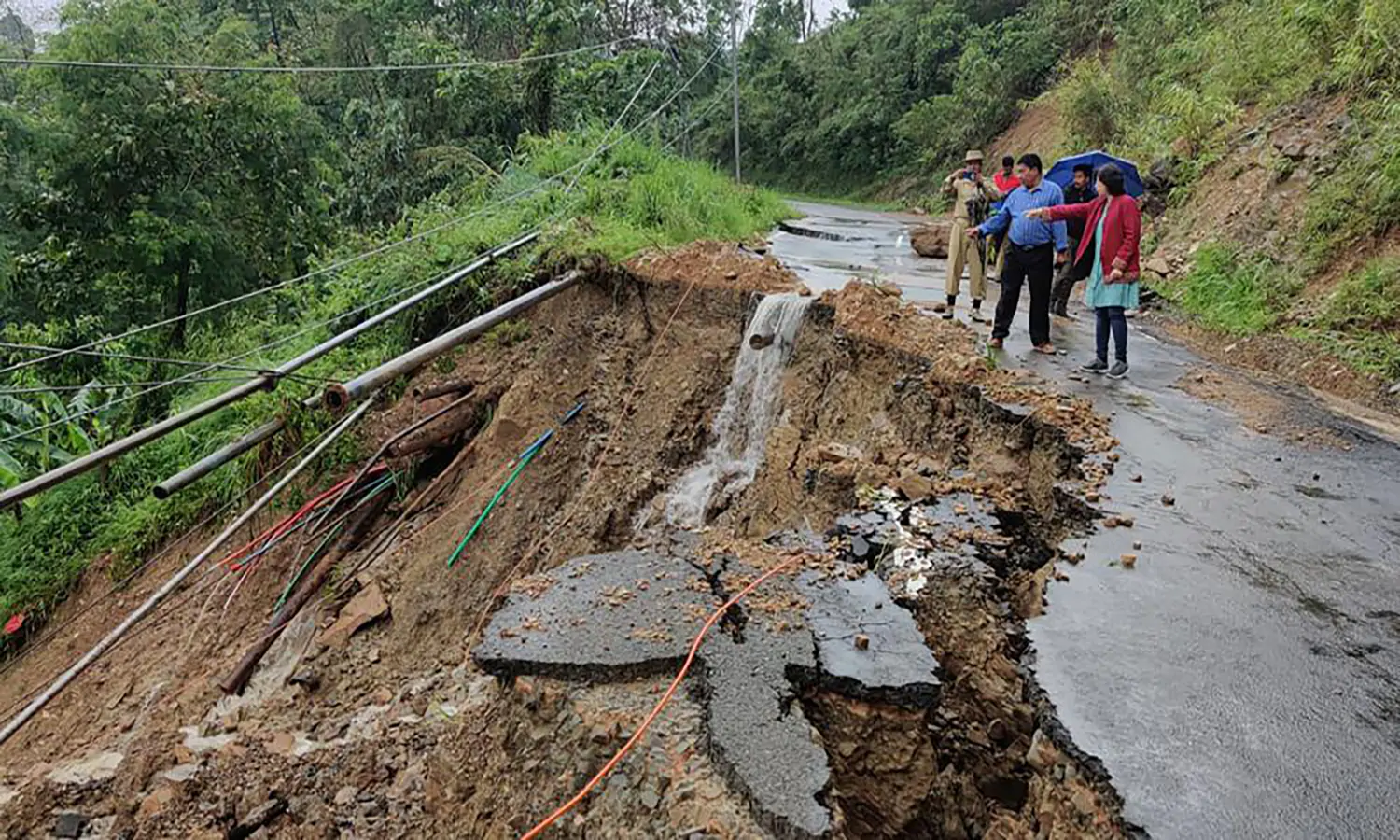 Banjir dan Gelombang Panas Ekstrem Melanda India