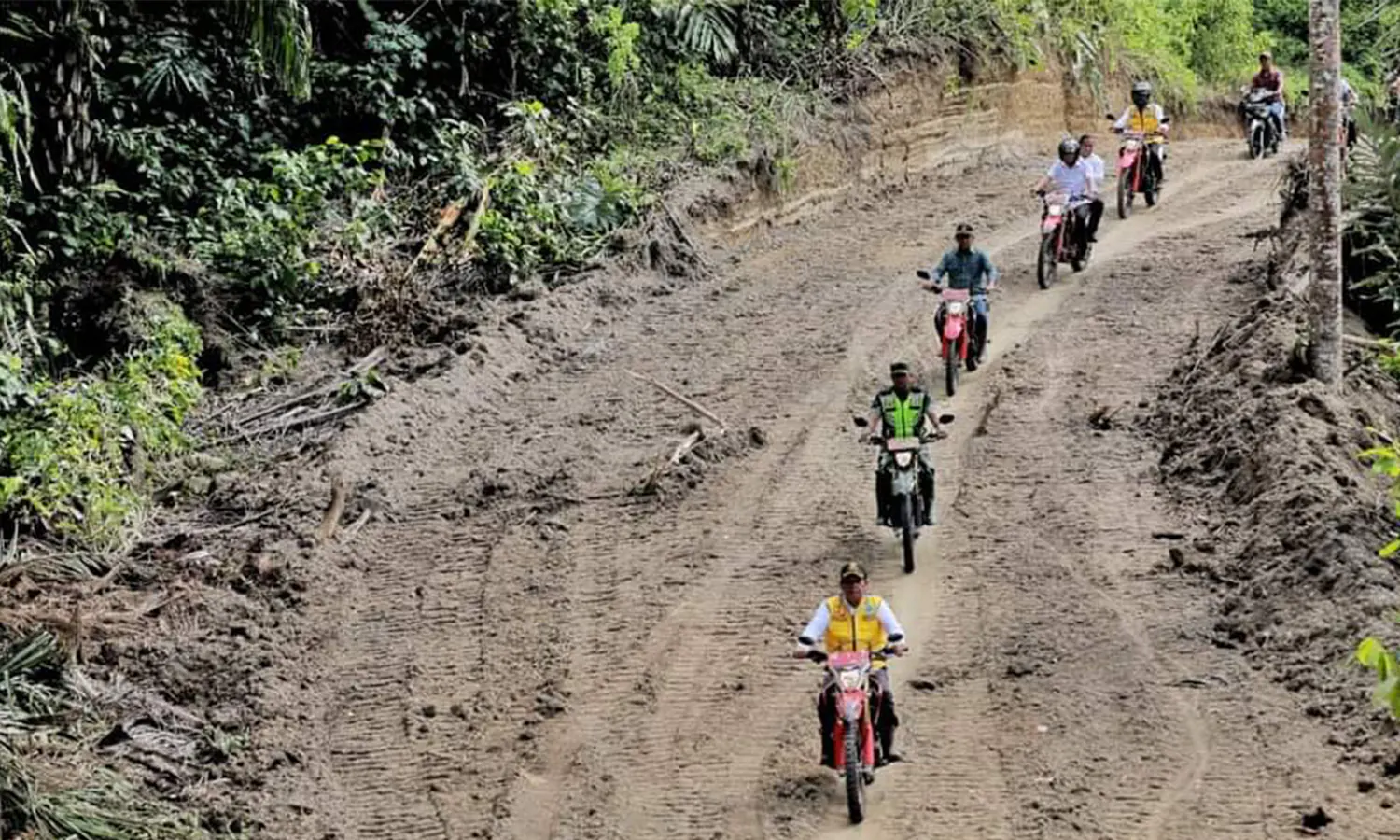 Jalan Alternatif 5,2 Kilometer di Panei-Sidamanik, Masyarakat Simalungun: Tingkatkan PerekonomianÂ 