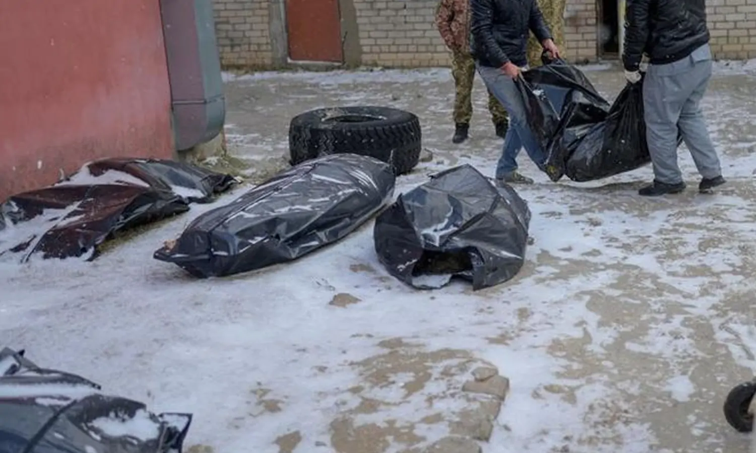 Invasi Rusia Genap Sebulan, Jenazah Prajurit Rusia Menumpuk di Ukraina