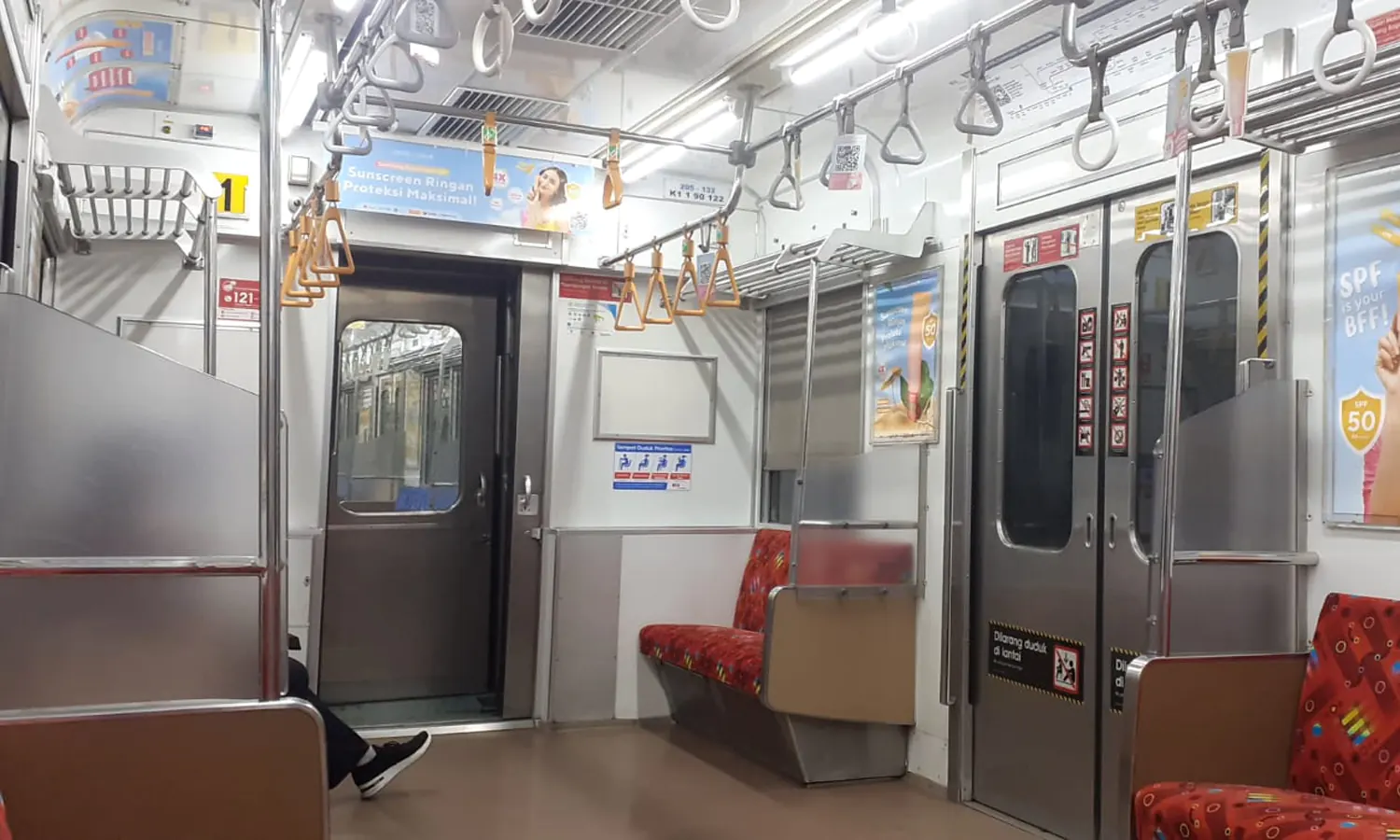 Respon Penumpang KRL Soal Kenaikan Tarif: Terlalu Memberatkan!