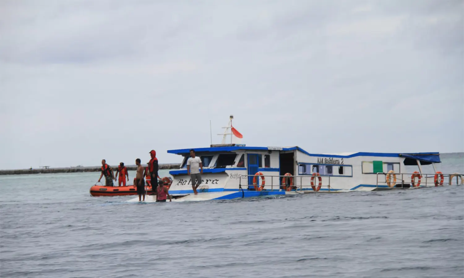 Diterjang Ombak Tinggi, Kapal Muatan Pangan Bersubsidi Karam di Kepulauan Seribu