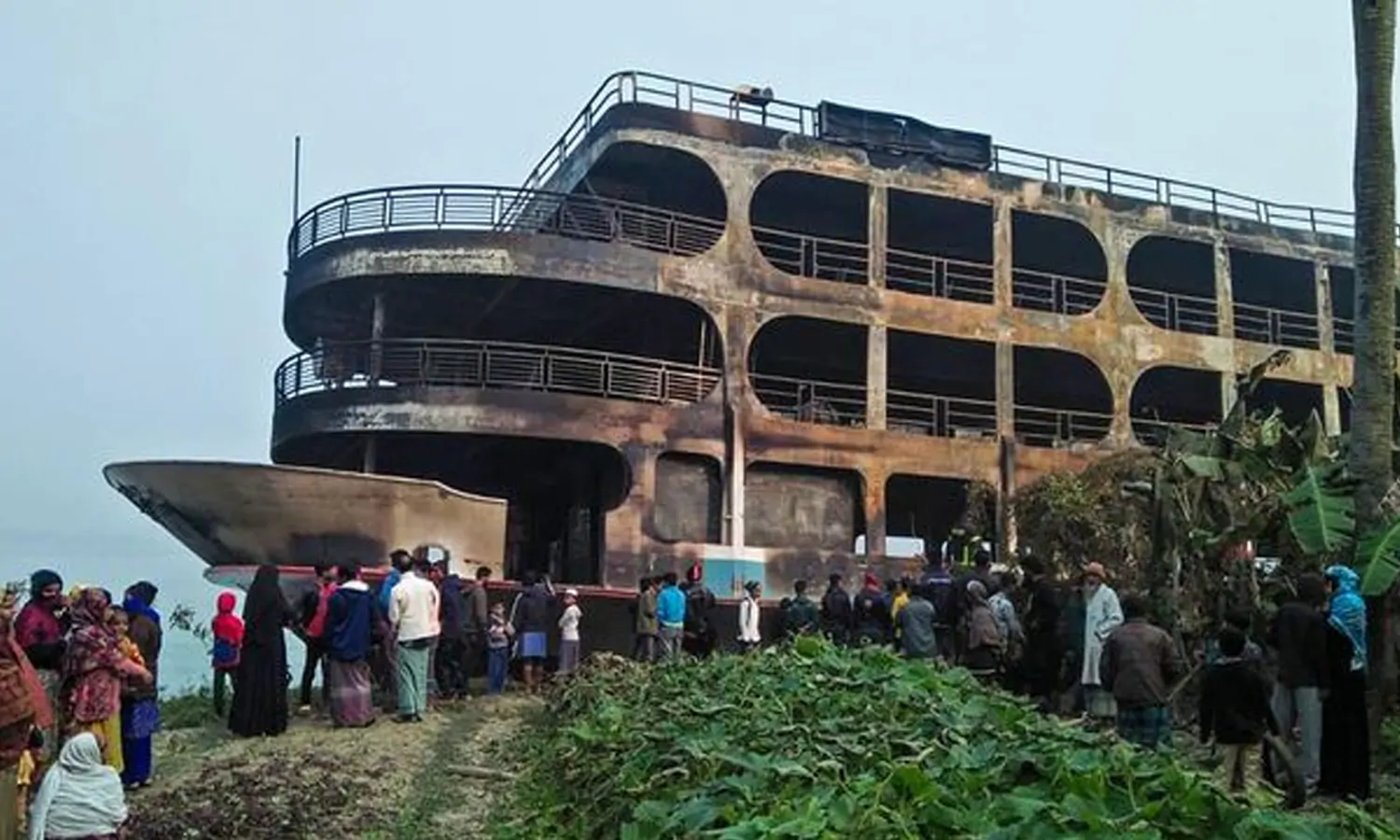 Kapal Feri di Bangladesh Terbakar, 37 Orang Tewas