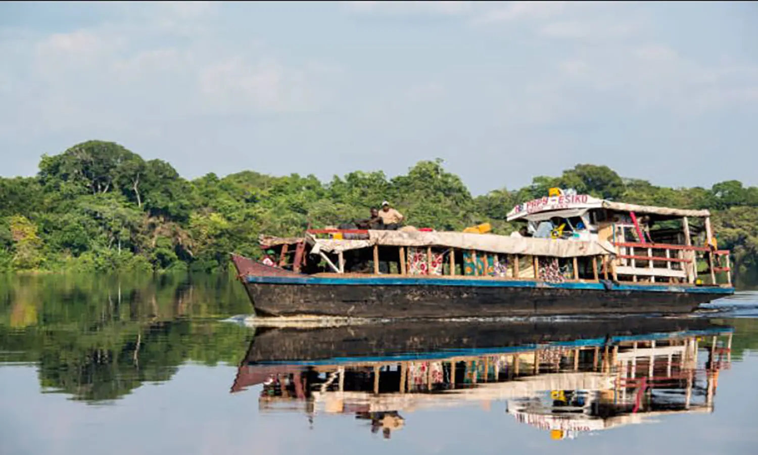 Kapal Kayu Terbelah 2 dan Tenggelam, 18 Orang Tenggelam