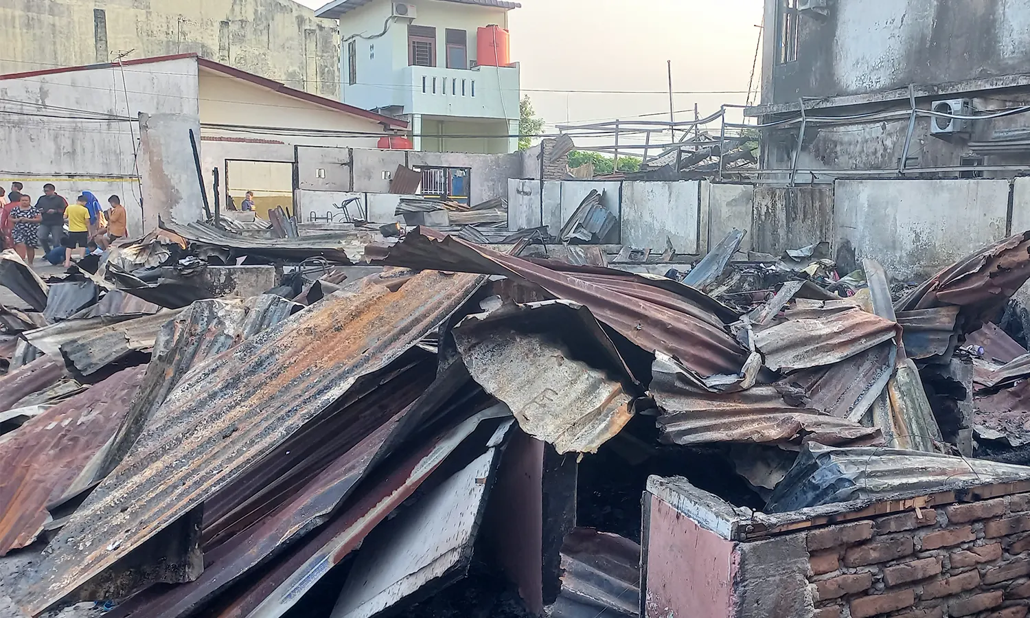 10 Rumah Kontrakan di Medan Terbakar, 2 Orang Warga Luka