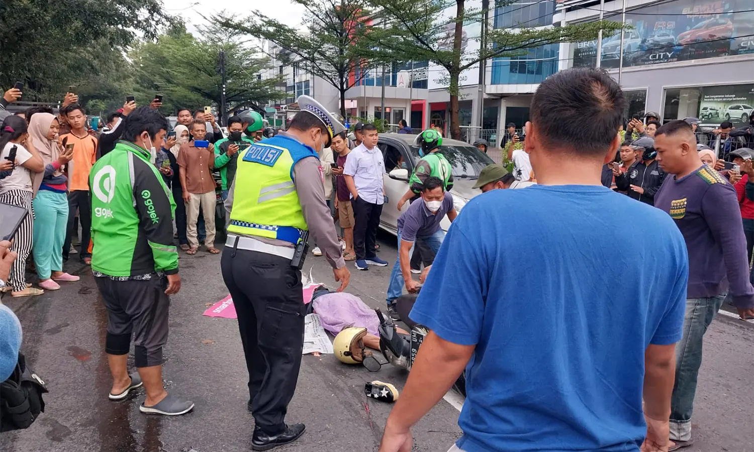 Wanita Pengendara Motor Tewas Digilas Truk di Medan, Begini Kronologisnya