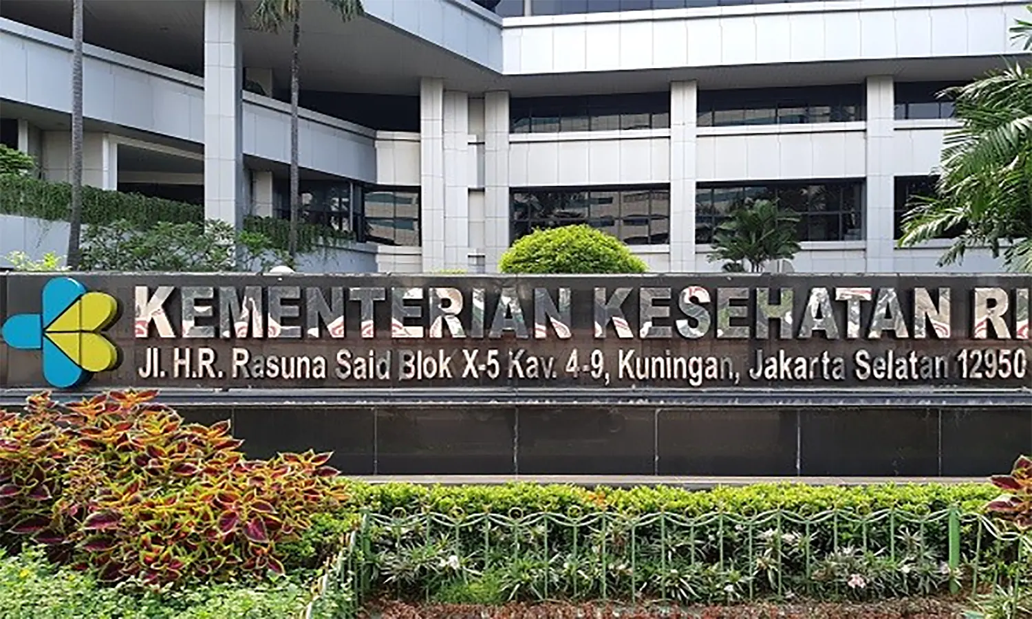 Kemenkes Minta Seluruh Apotek Hentikan Sementara Penjualan Obat Sirop