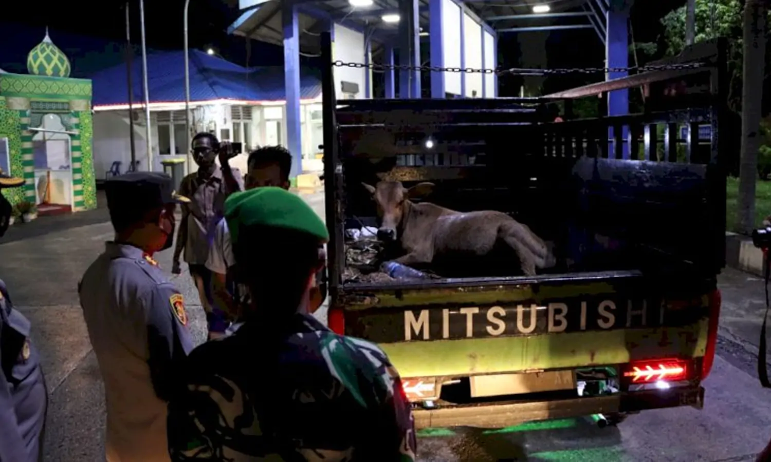 Polisi Arahkan Sejumlah Kendaraan Pengangkut Hewan Ternak di Perbatasan Sumut-Aceh Putar Balik