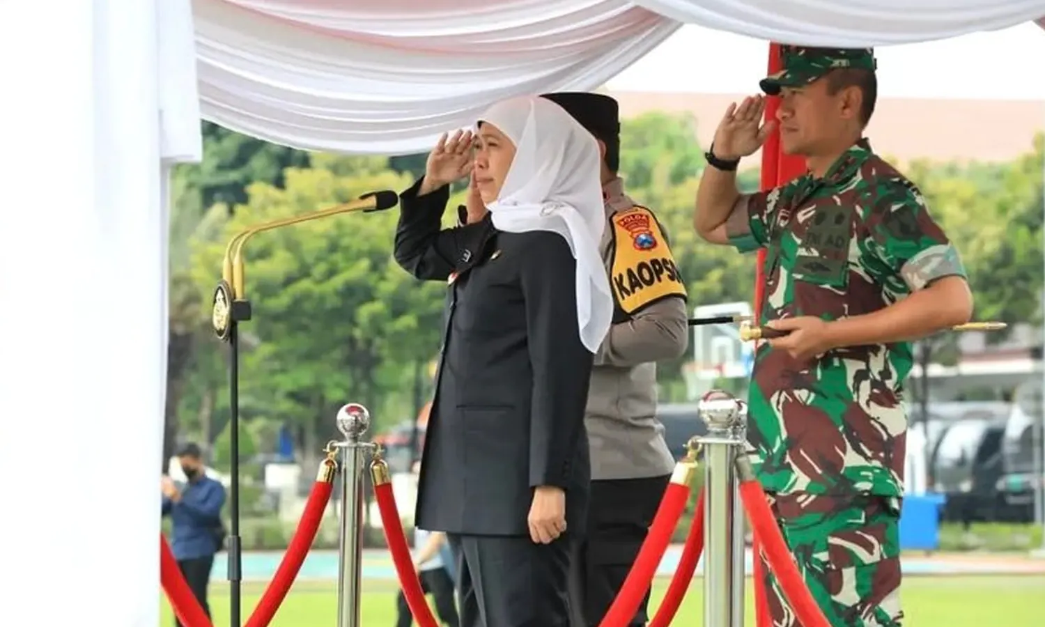 Usai Penggeledahan, KPK Berencana Panggil Gubernur Khofifah dan Wagub Emil