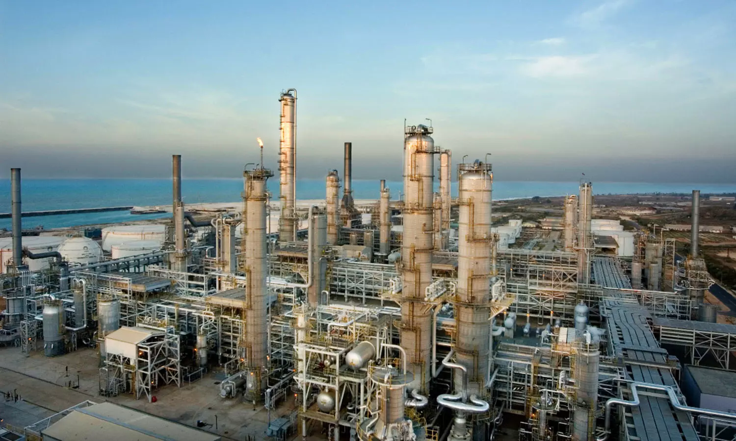 Cadangan Minyak dan Gas Bumi Menipis, Sisakan Hanya Untuk 10 Tahun