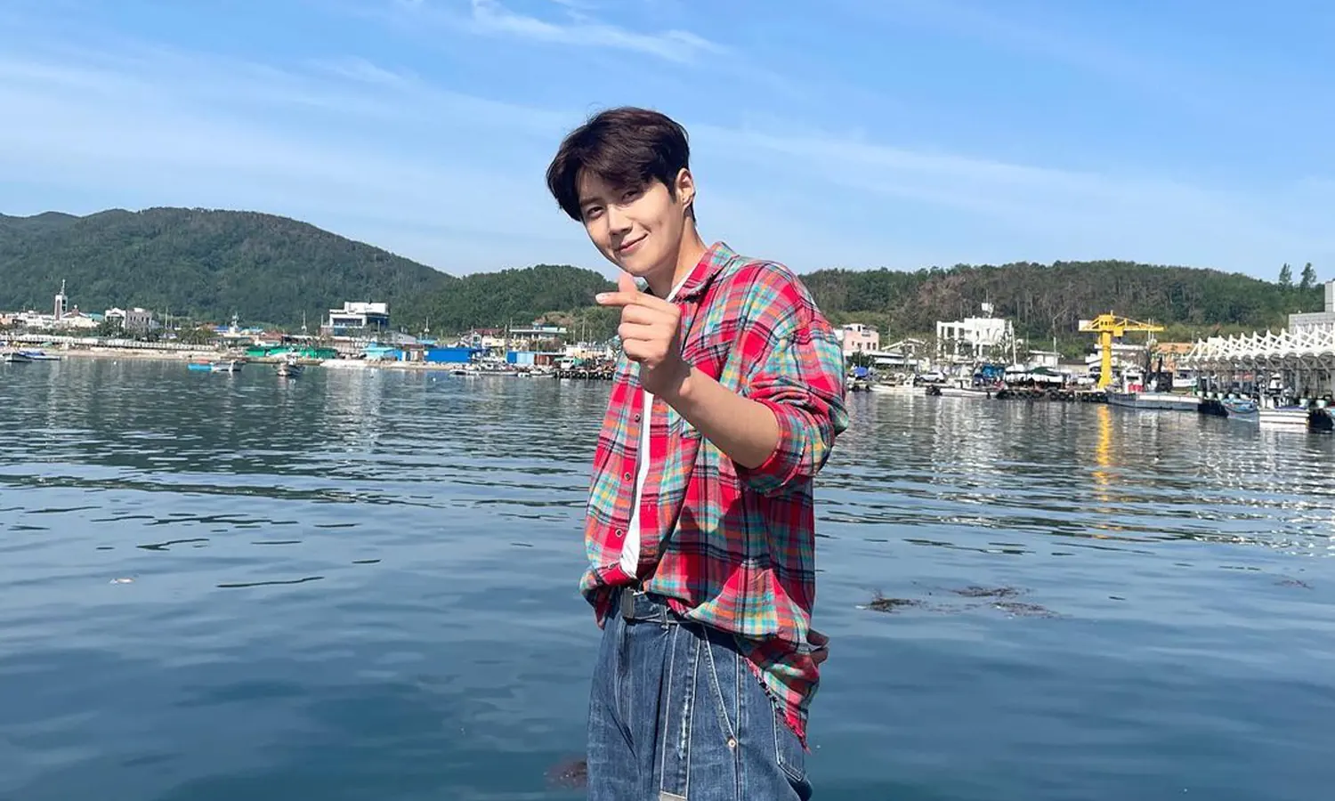 Catat! Lokasi dan Jadwal Fan Meeting Kim Seon Ho di Jakarta