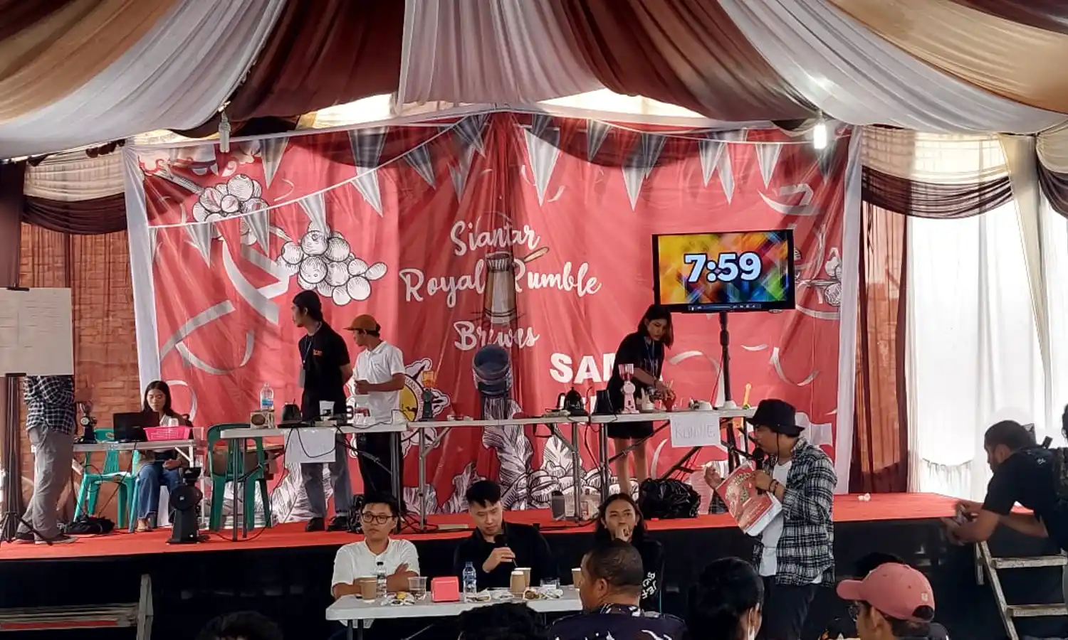 Beradu di Meja Penjurian, Puluhan Barista Bertarung Sengit