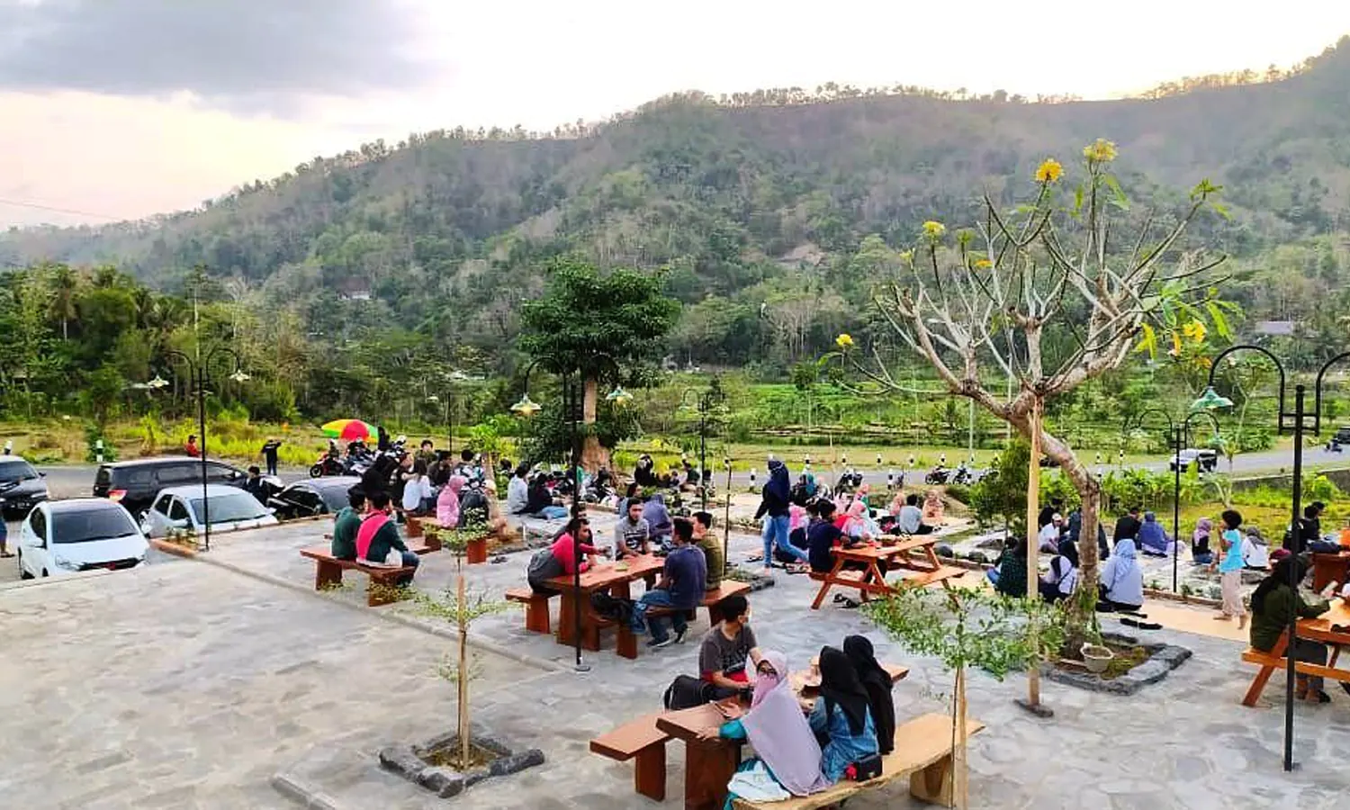 Warung Kopi Klotok, Tempat Nongkrong Hits di Yogyakarta