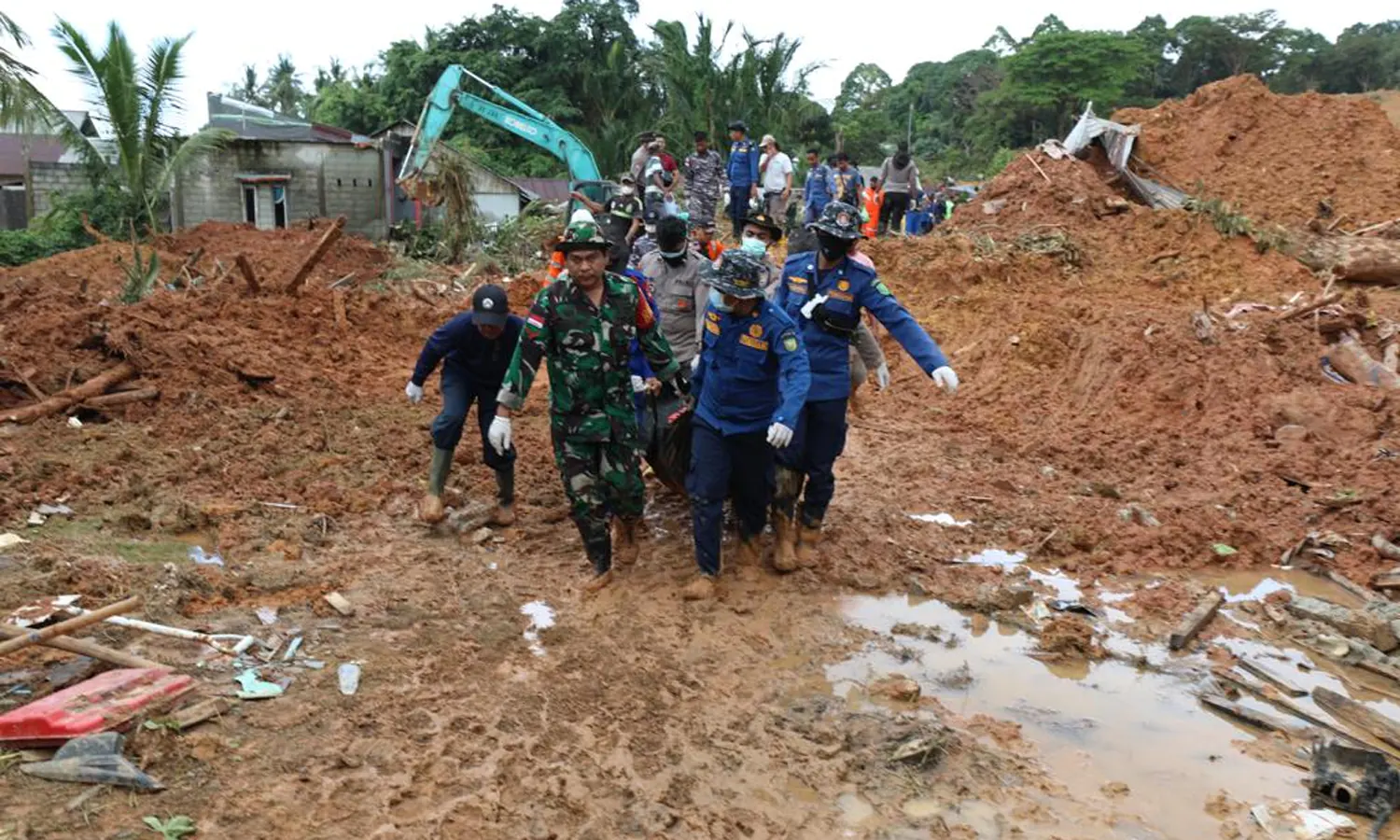 Update Longsor di Natuna: Korban Tewas 32 Orang, Hilang 33