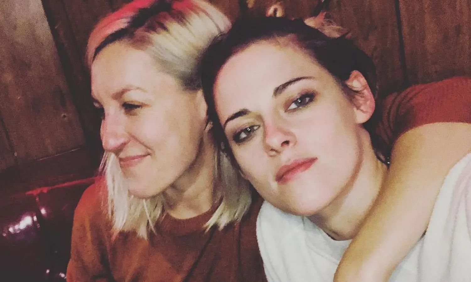 Kristen Stewart Bertunangan dengan Pacar Sesama Jenisnya, Dylan Meyer