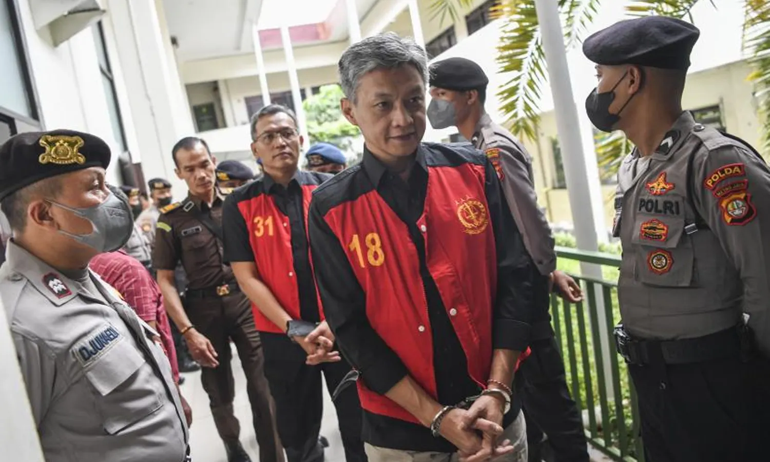 Dipecat Dari Polri, Ini Respon Menohok yang Diucapkan Hendra Kurniawan