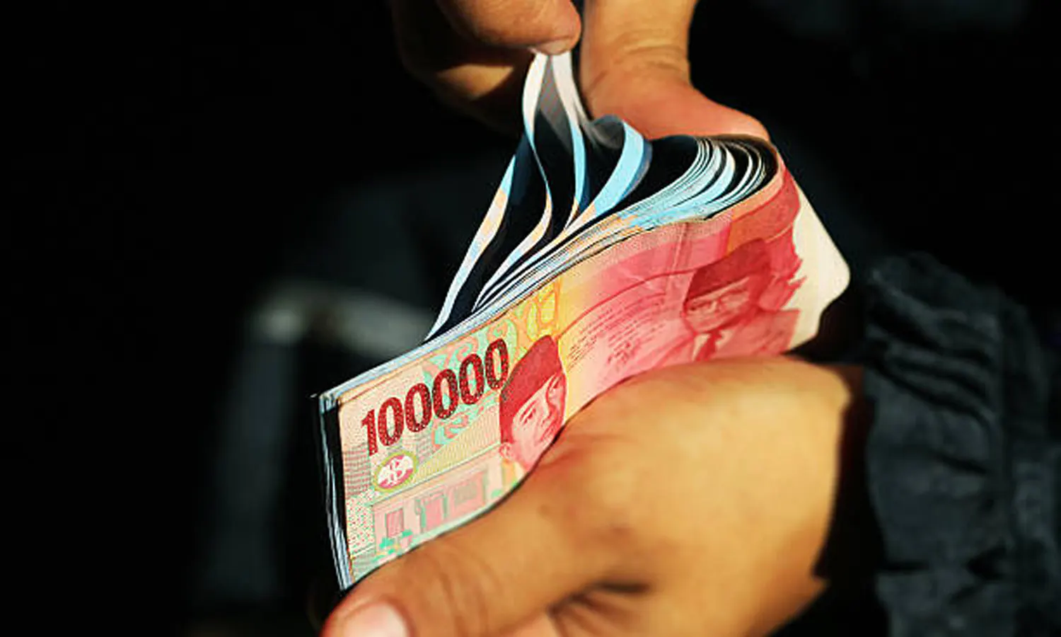Rupiah Menguat ke Level Rp15.235 di Pembukaan Maret 2023