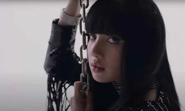 Tampil Memukau, Visual Lisa Blackpink dalam Teaser Baru Lalisa Sangat Keren