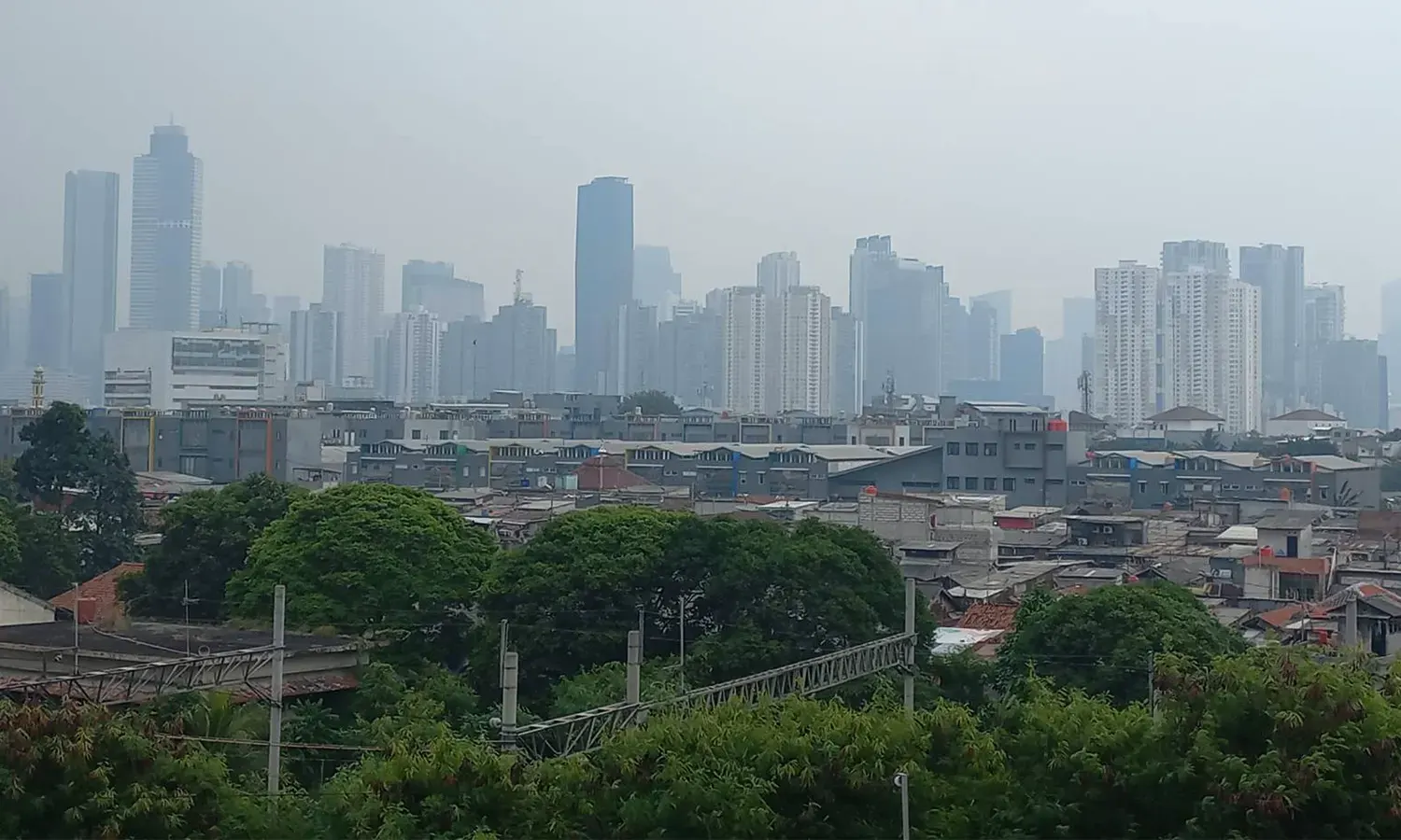 Kualitas Udara Jakarta Terburuk Nomor Dua di Dunia, Warga Terpaksa Lindungi Diri Sendiri
