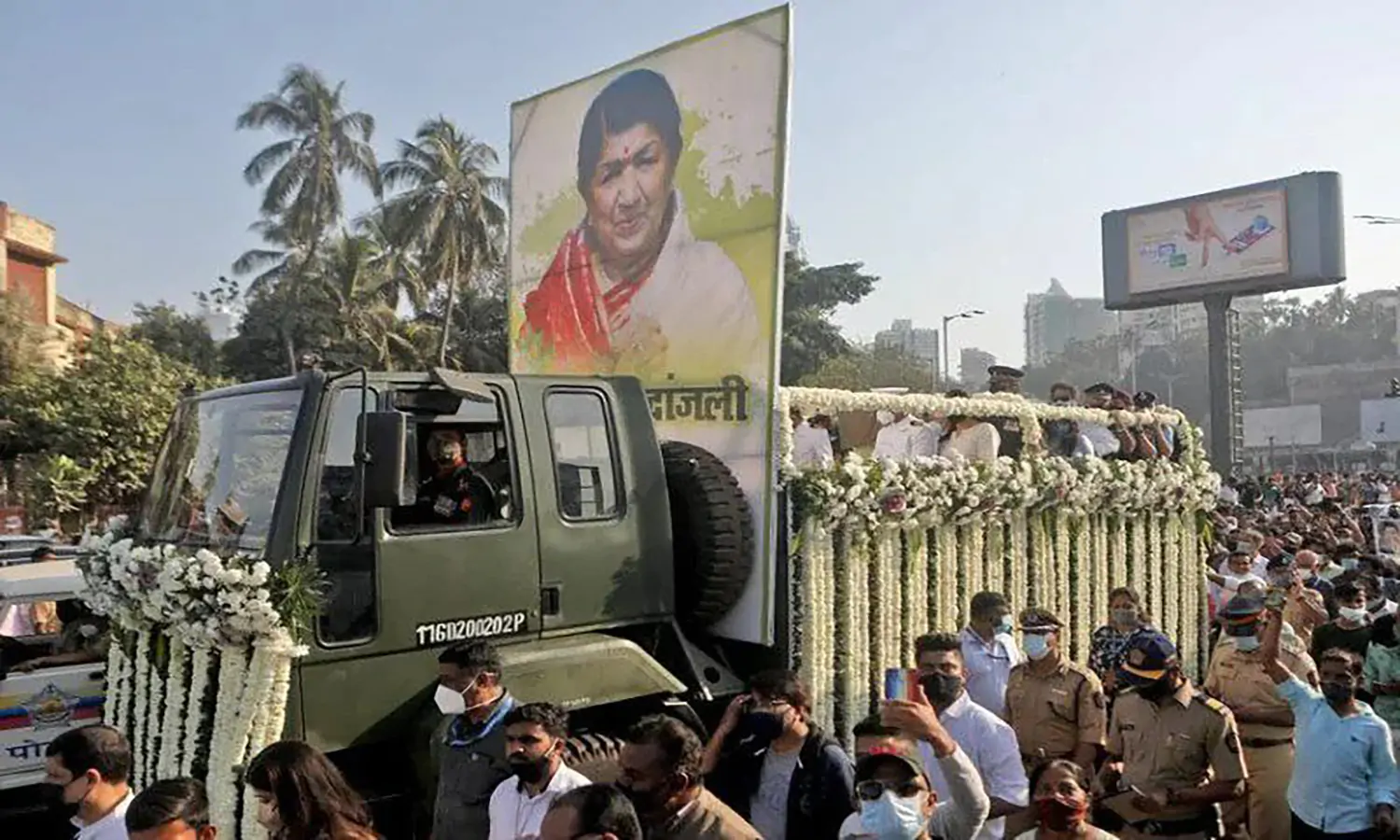 Penyanyi Legendaris India Lata Mangeshkar Tutup Usia