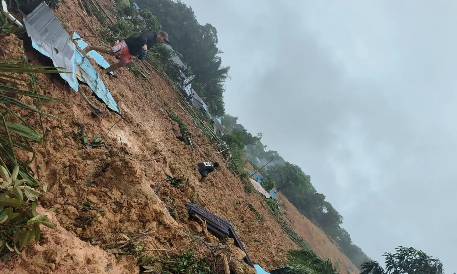 15 Korban Longsor Natuna Berhasil Dievakuasi
