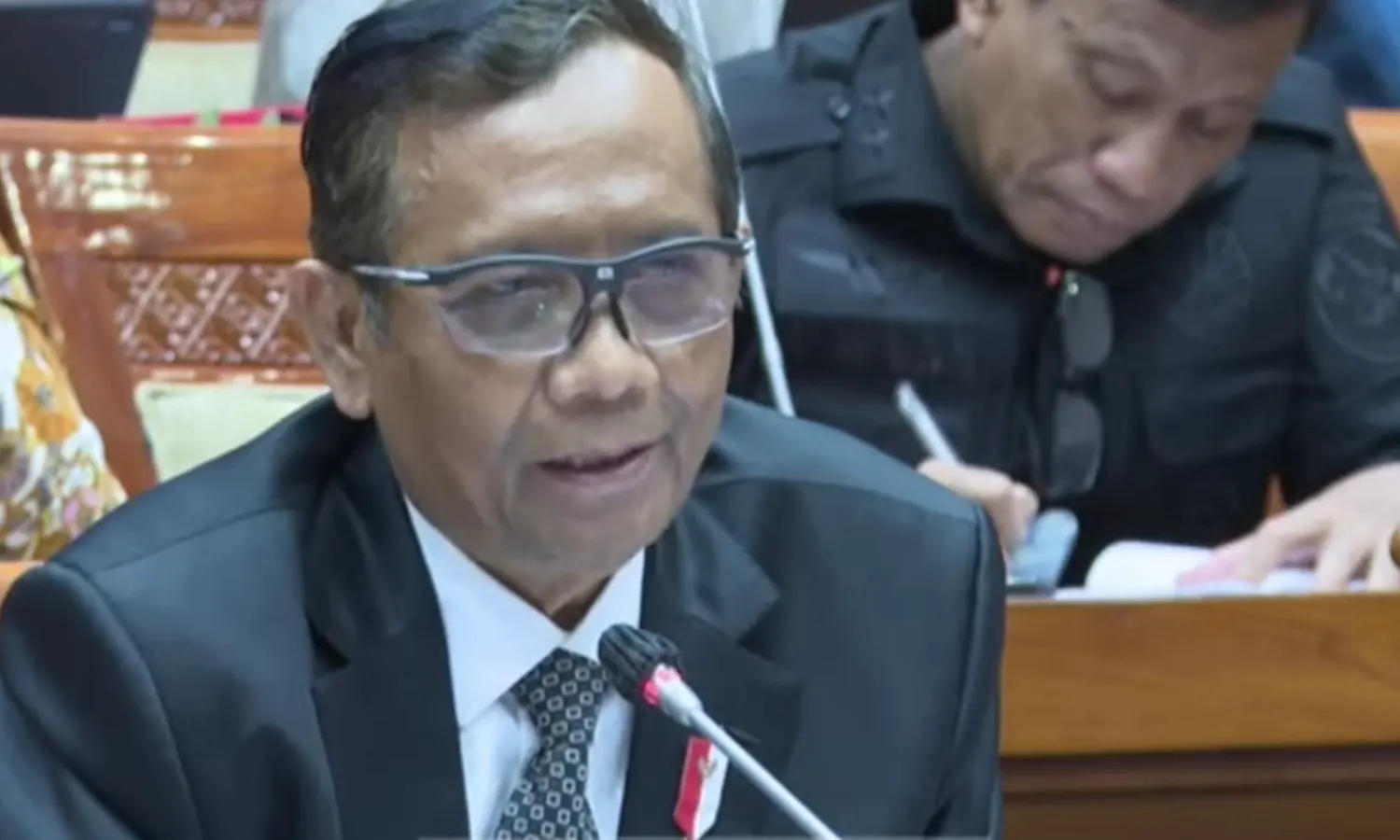 Sentilan Keras Mahfud MD ke DPR: Jangan Seperti Polisi Periksa Copet 