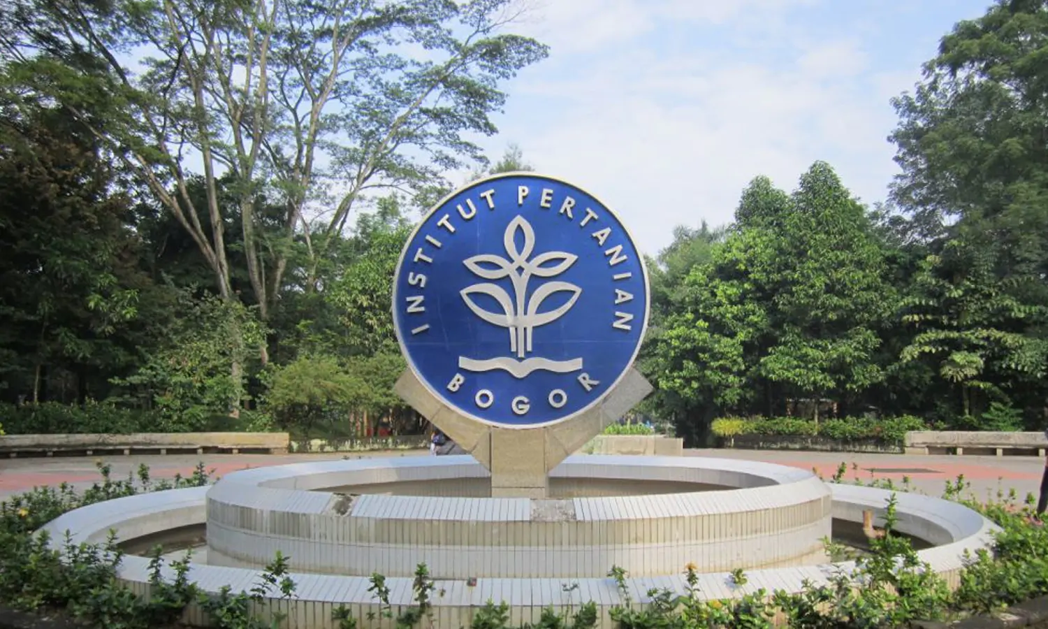 Mahasiswa IPB Ditemukan Meninggal di Kebun Kampus, Diduga Digigit Ular