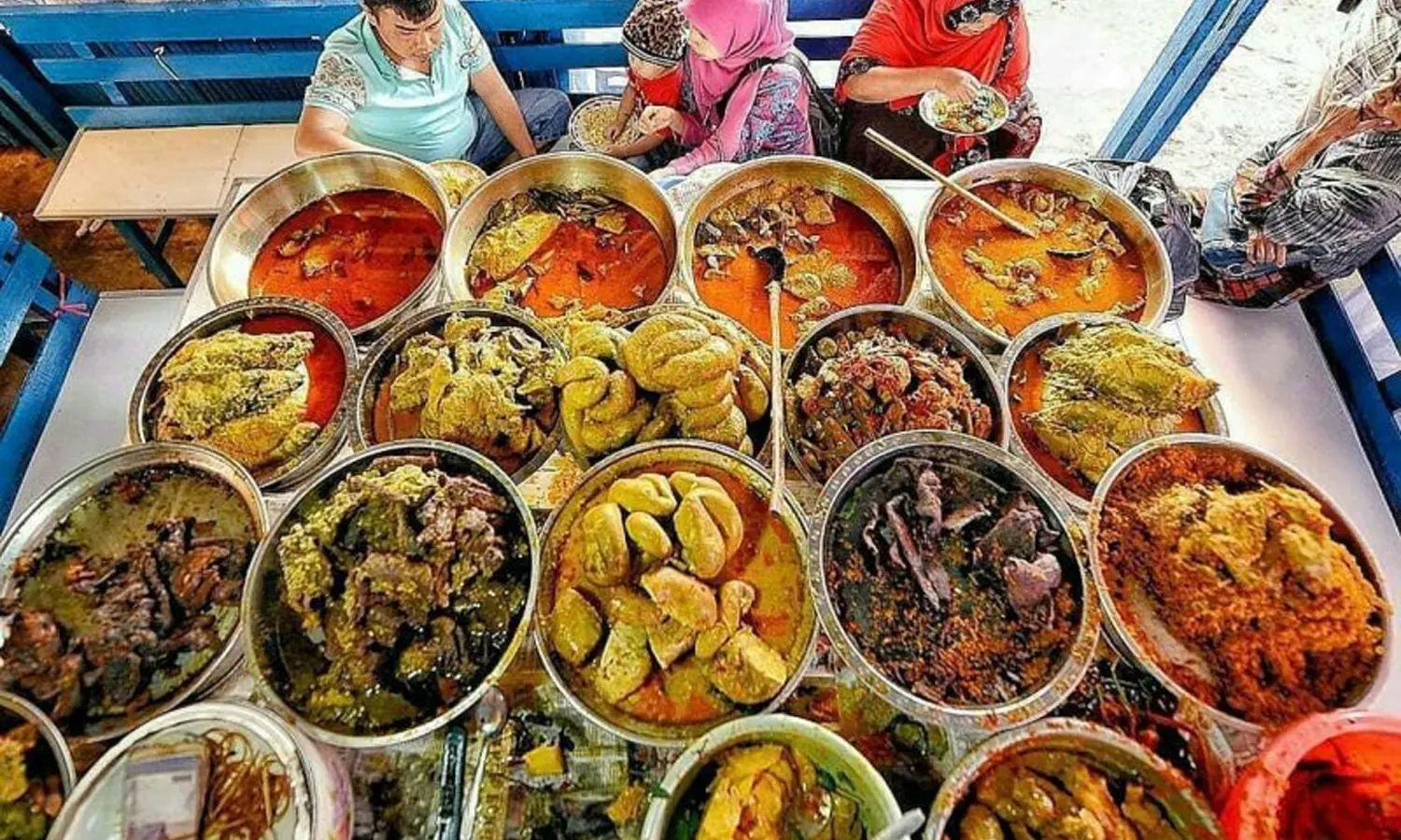 10 Makanan Khas Bukittinggi yang Lezat dan Bikin Nagih