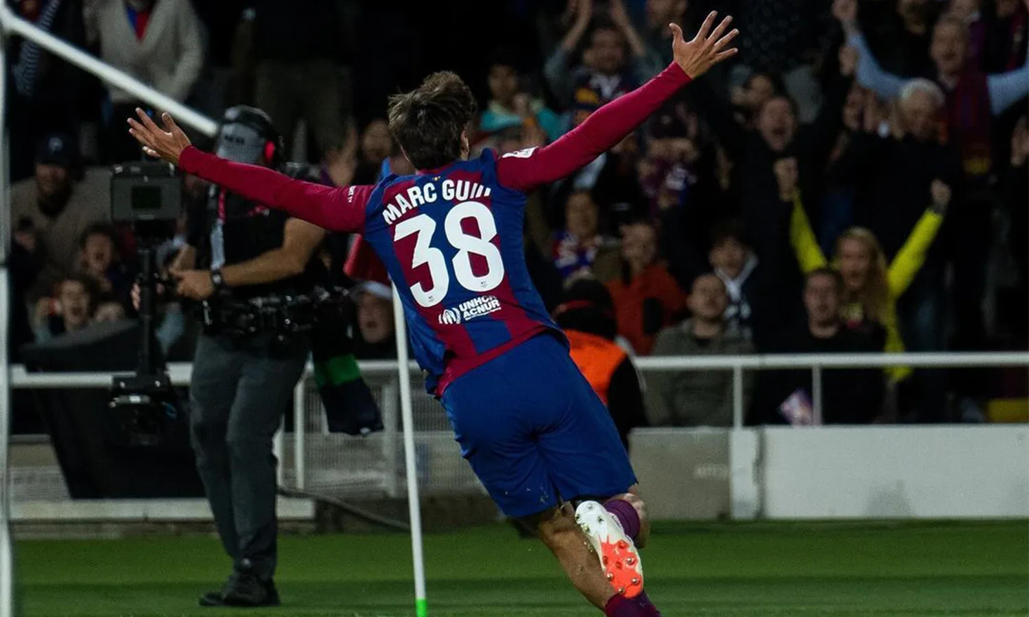 Liga Spanyol: Marc Guiu Mengukir Sejarah dengan Gol Debut di Spotify Camp Nou