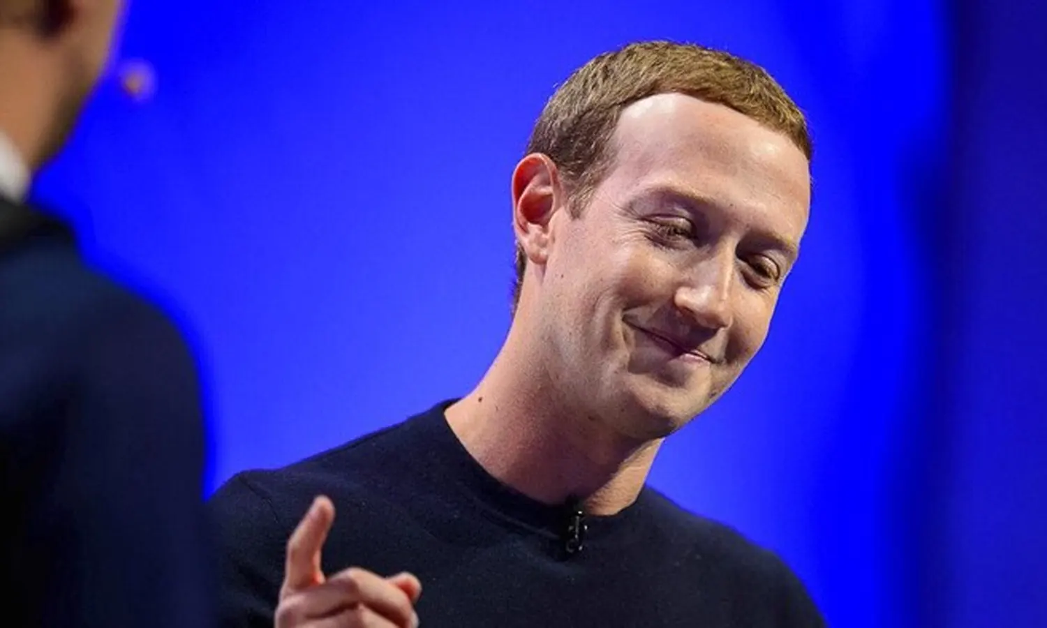 Facebook Berwarna Biru Bukan Tanpa Alasan, Ternyata Mark Zuckerberg Buta Warna