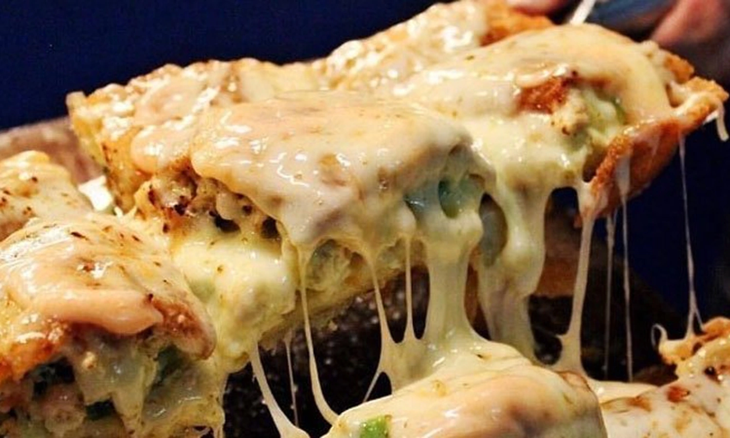 Resep Martabak Telur toping Keju Mozarella