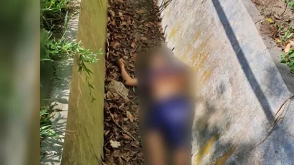 Mayat Telanjang Pria Misterius di  Lombok Timur, Ditemukan di dalam Parit