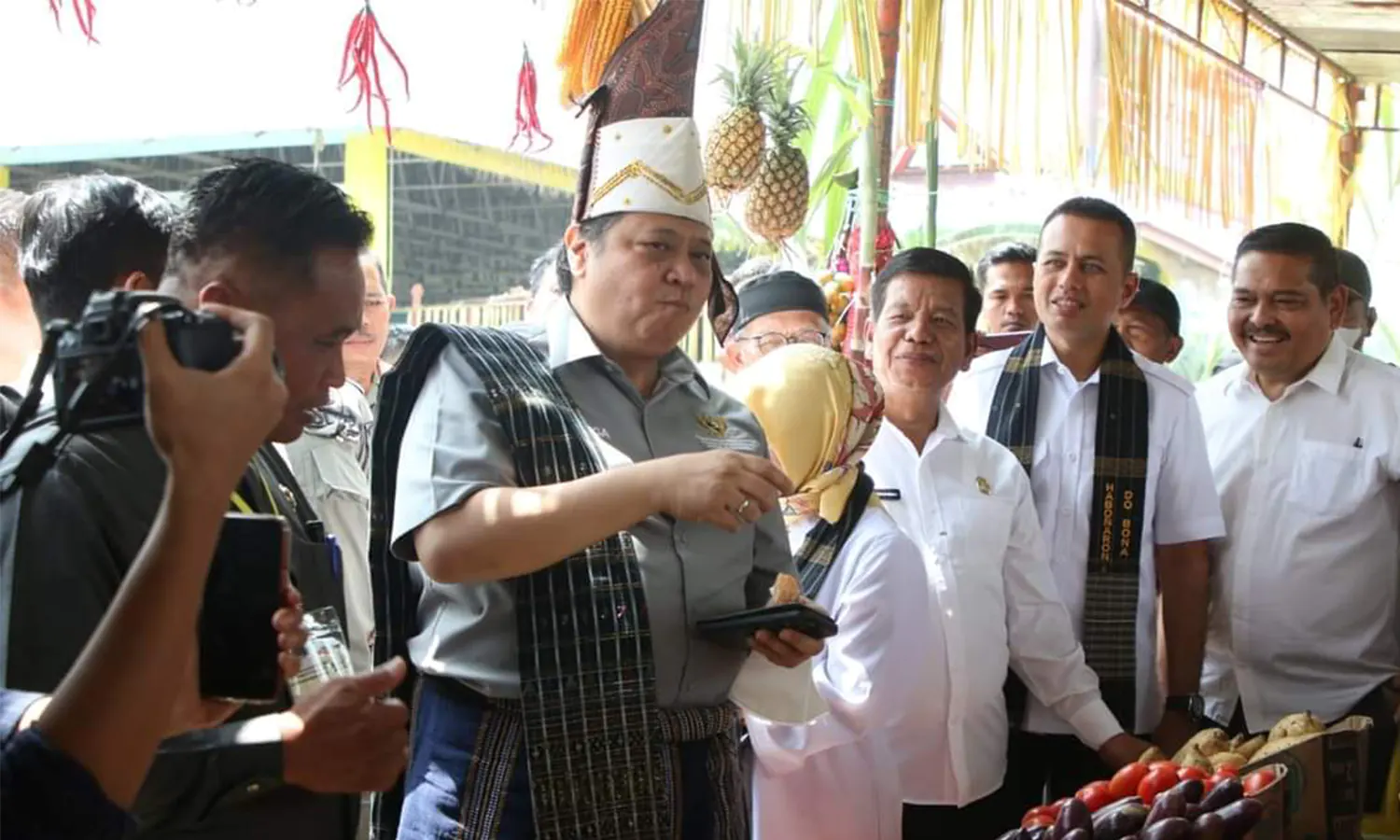 Bantu Jaga Inflasi Selama Pandemi COVID-19, Petani Simalungun Dipuji Menko Airlangga