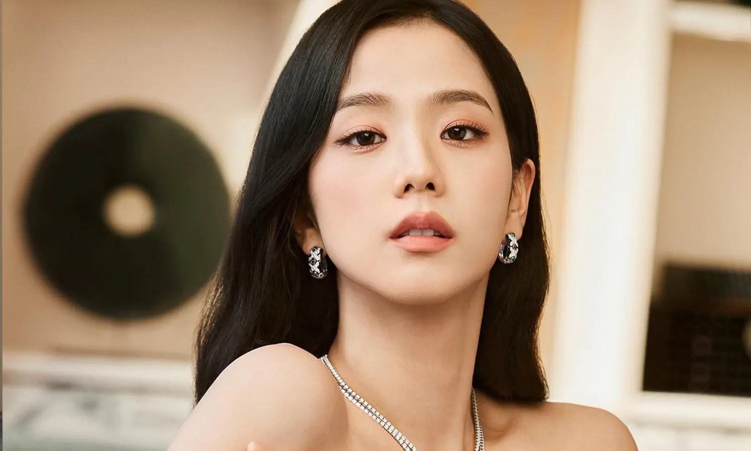 YG Keluarkan Modal Fantastis untuk Debut Solo Jisoo BLACKPINK, Syuting MV-nya di Luar Korea