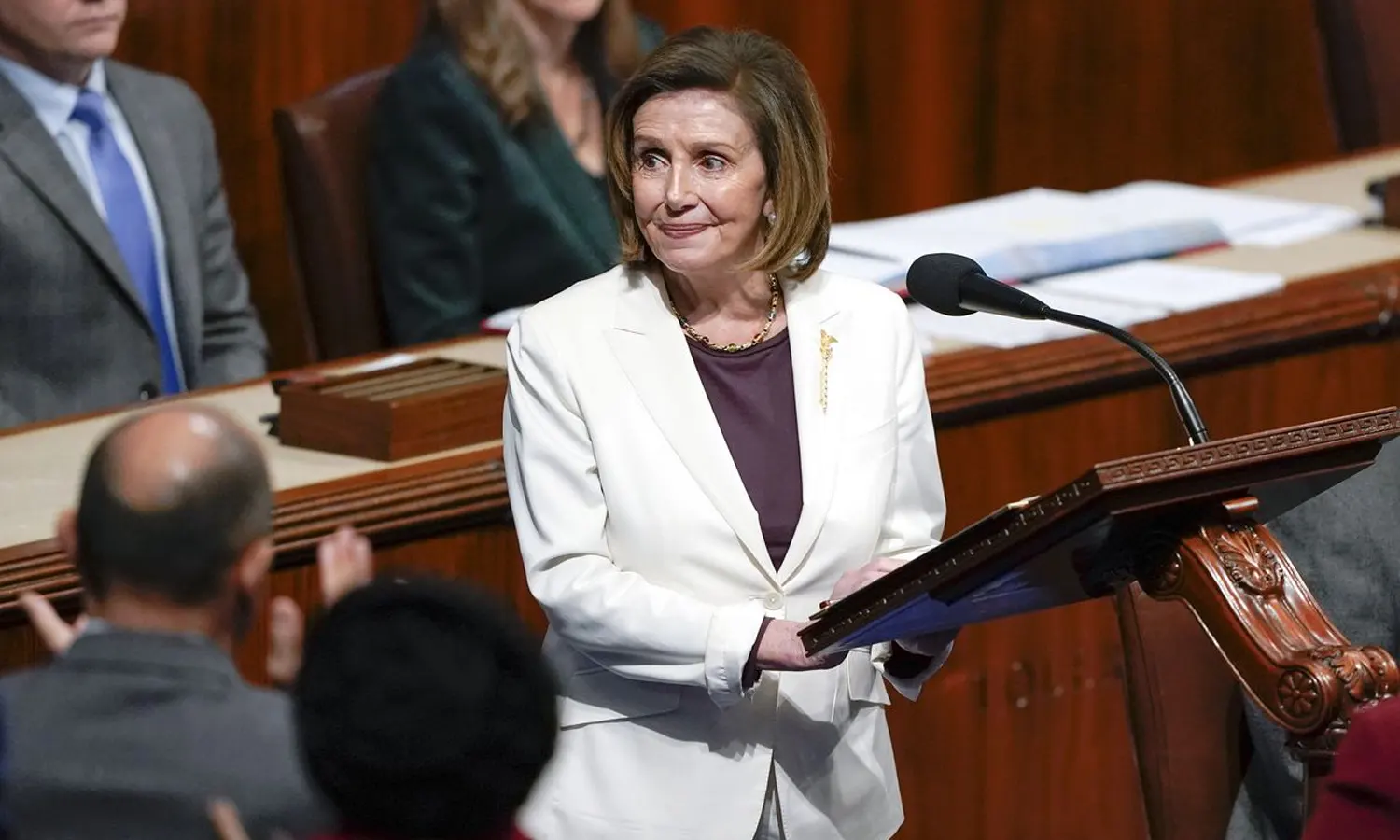 Nancy Pelosi Mengundurkan Diri Dari Jabatan Ketua DPR AS