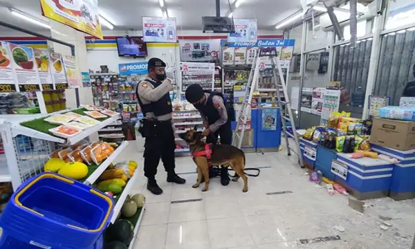 Minimarket di Mojokerto dibobol Komplotan Pencuri, Mesin ATM Dirusak Dengan Alat Las
