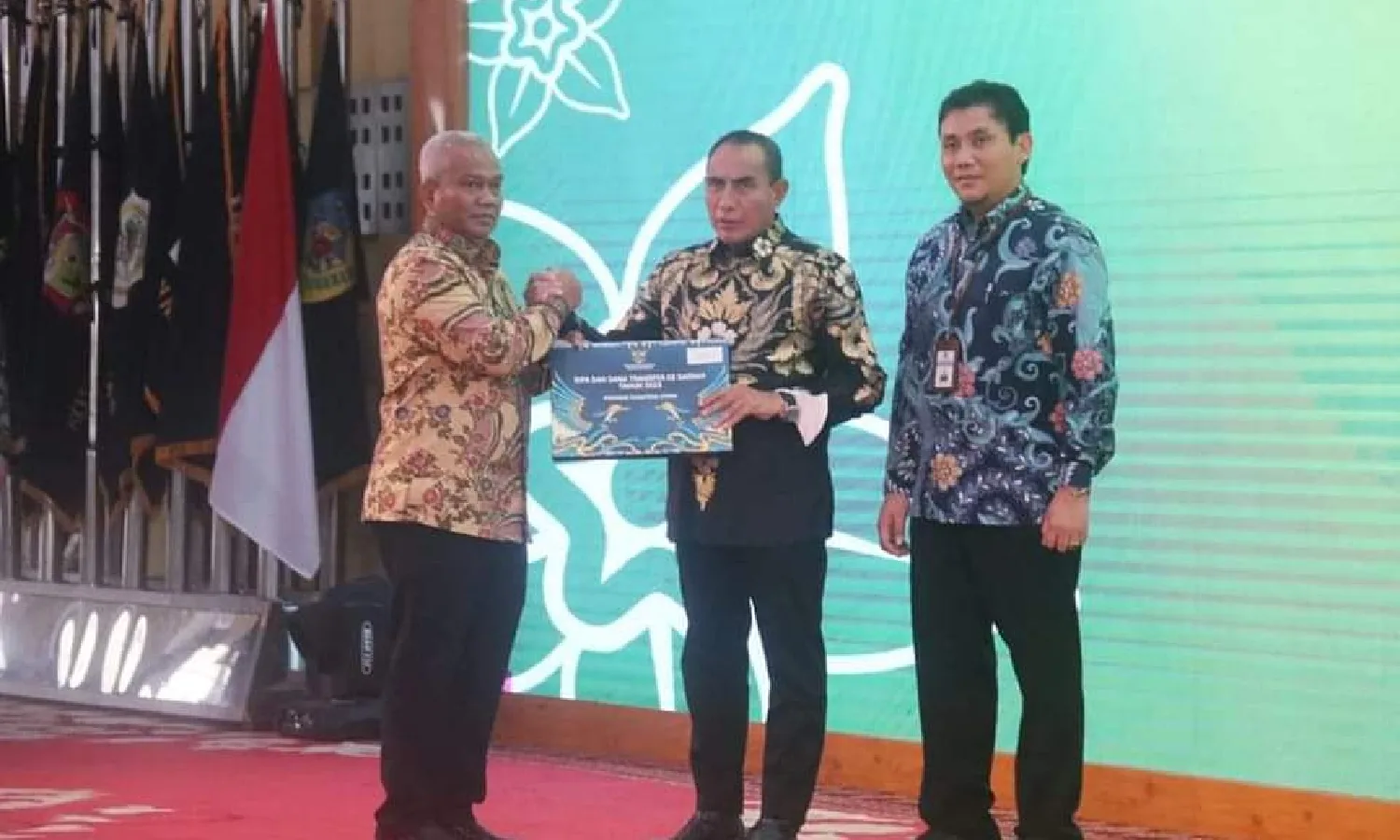 Plt Bupati Padang Lawas Terima DIPA dan Buku Alokasi TKDD Tahun 2023