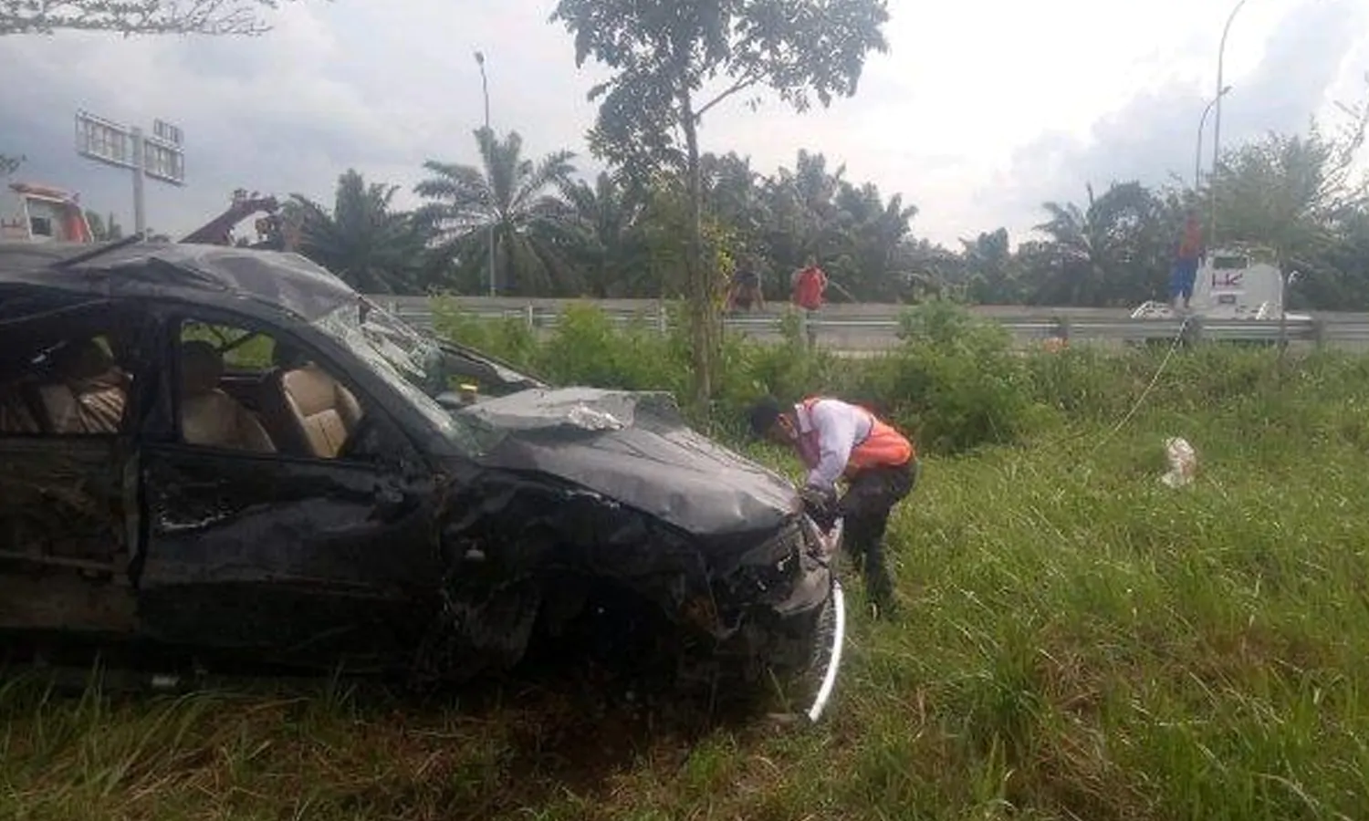 Pajero Sport Alami Kecelakaan Tunggal di Tol KM 17 Stabat-Medan