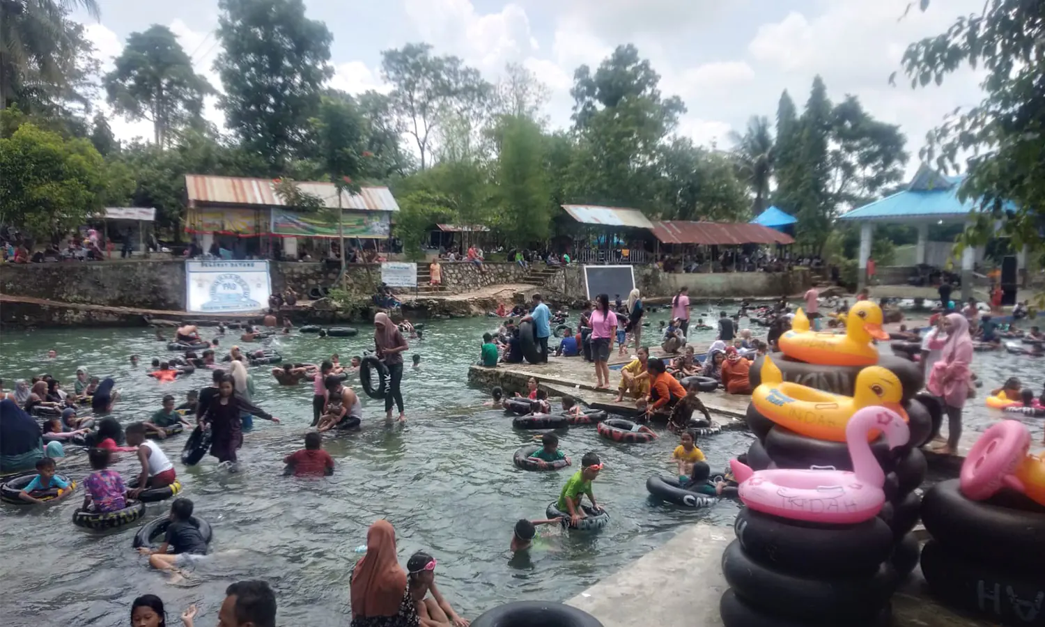 Libur Lebaran, Ribuan Wisatawan Penuhi PAS Timuran Simalungun