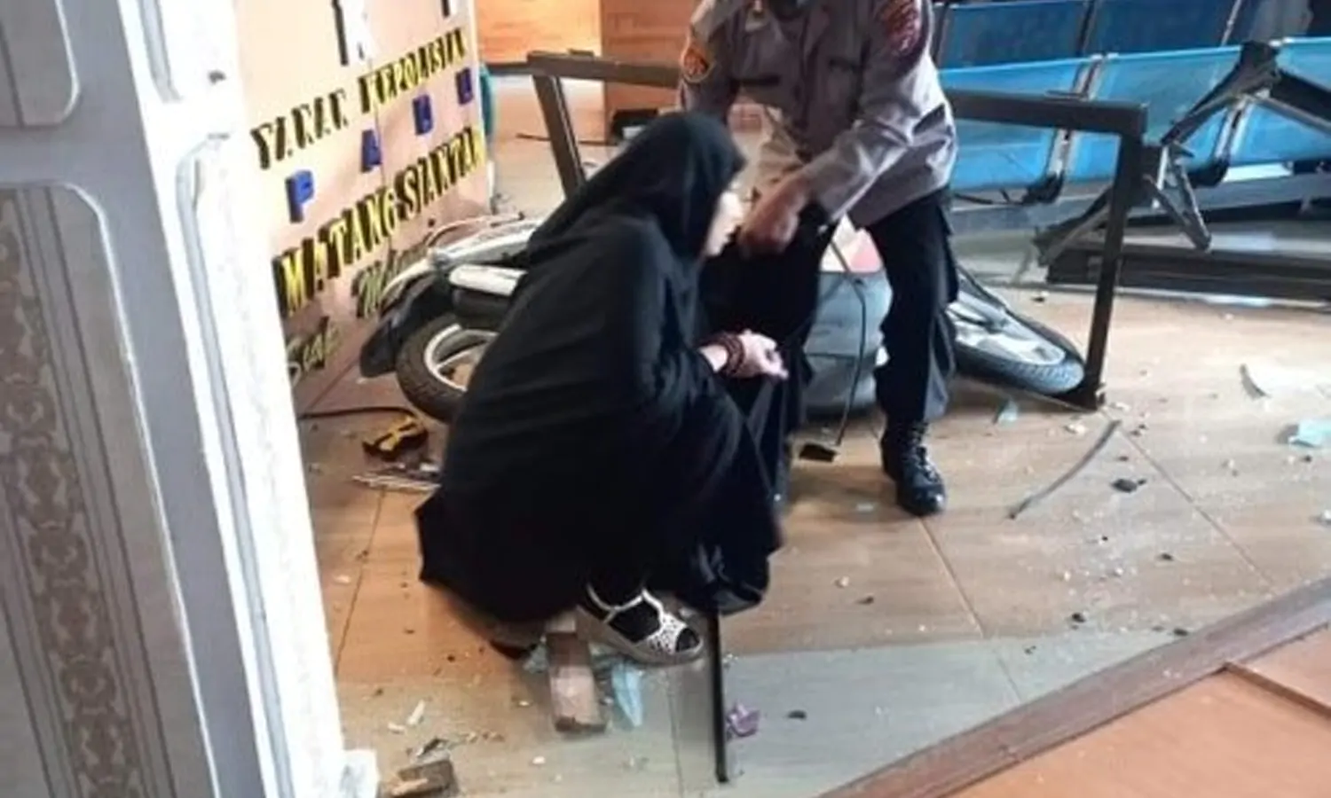 Wanita Penabrak Ruang SPKT Polres Pematangsiantar Dikenal Baik