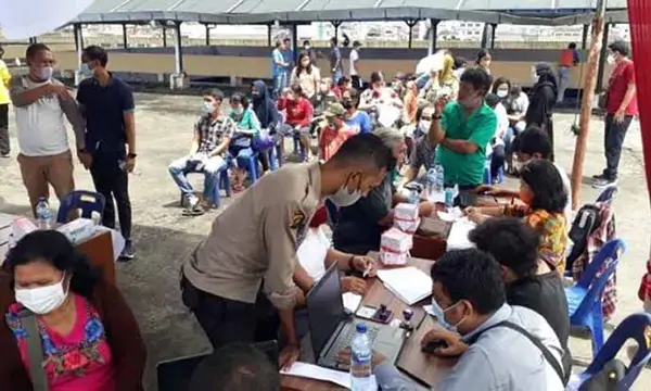 Pedagang Pasar Horas Akhirnya Terima BLT