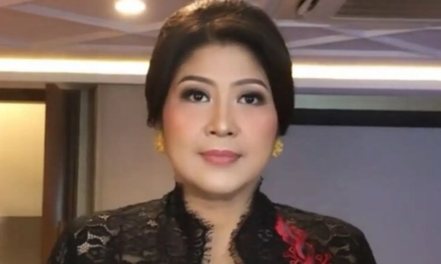 Pemeriksaan Dihentikan karena Sudah Larut Malam, Putri Candrawathi Masih Belum Ditahan