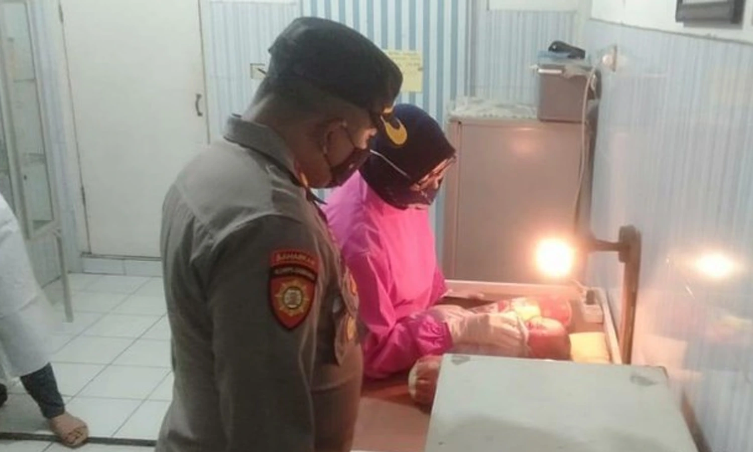 Bayi Ditemukan Terbungkus Plastik di Surabaya