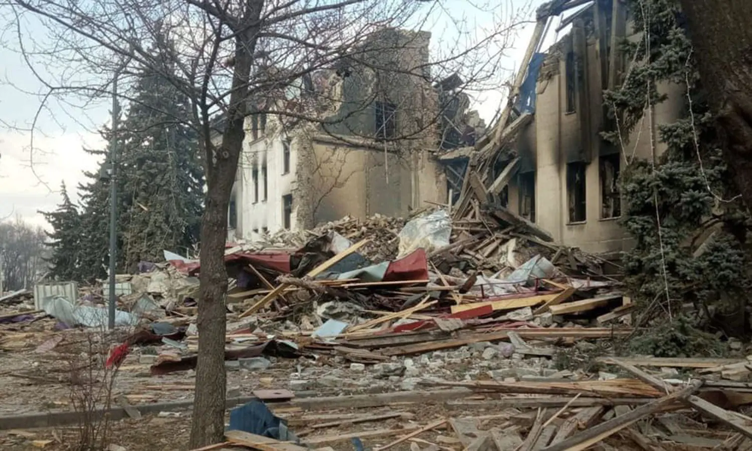 AP Ungkap Sekitar 600 Warga Sipil jadi Korban Pengeboman Rusia di Mariupol