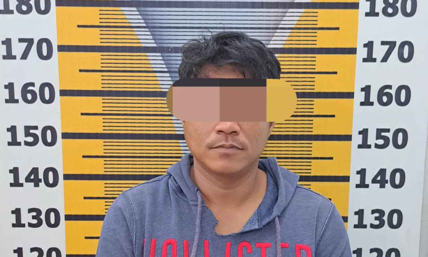 Berusaha Kabur, Pengedar Narkoba Jatuh dari Langit-langit Rumah di Hadapan Petugas